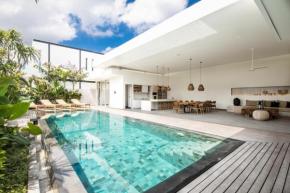 Trendy 4br Villa, Central Canggu, 800m To Beach